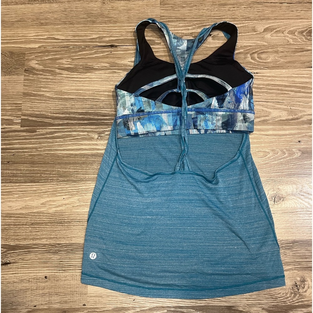 Lululemon workout top with built in sports bra, size 0